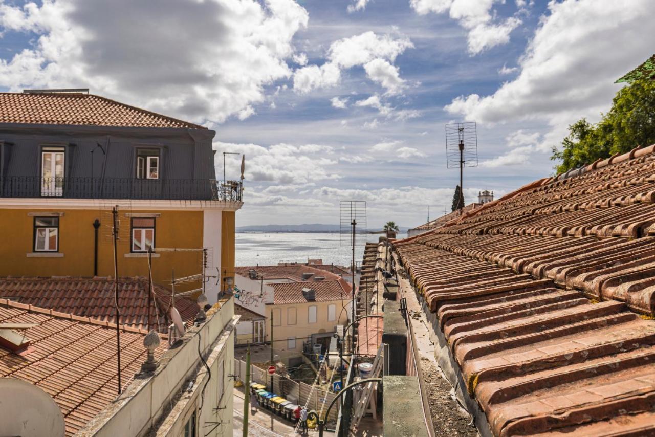 Alfama 2Bdr Duplex Apartment W/ Balcony By Lovelystay Lisboa Exteriér fotografie